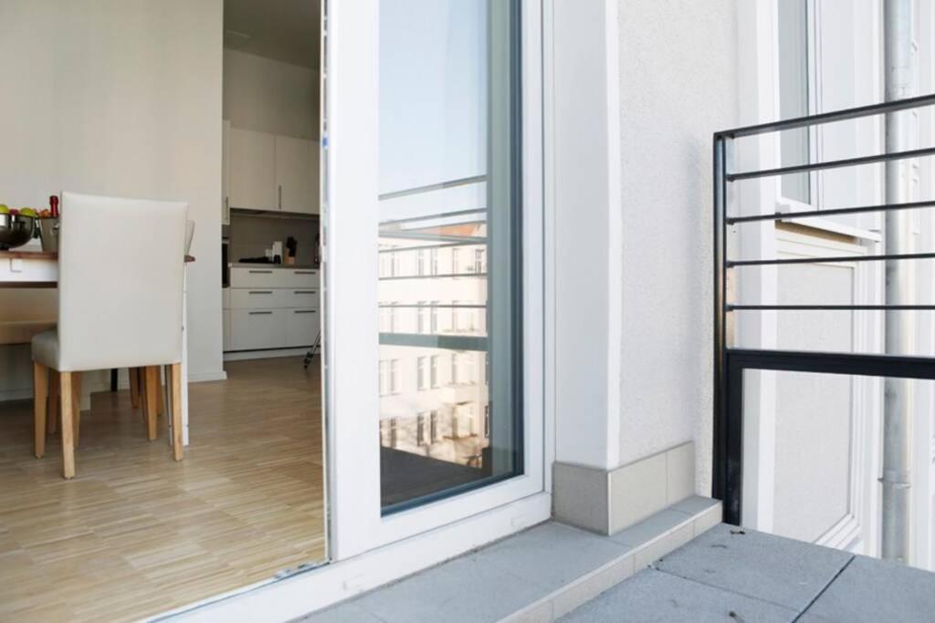 Sc 05 By Rockchair Apartments L Superhost Status L 2 Bedrooms Boxspringbeds Balcony Elevator - Cozy Family & Business Flair Welcomes You! Berlin Exterior photo